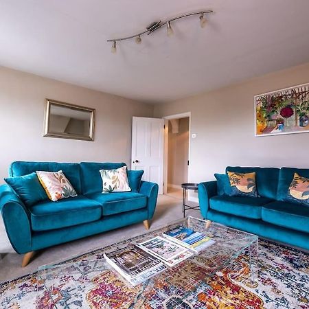 Beautiful & Spacious Retreat In 温切斯特 外观 照片